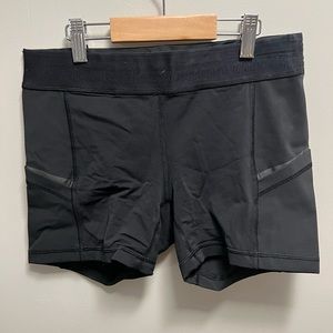 Lululemon 3” inseam bike shorts with pockets